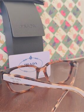 Prada Tortoiseshell Frame with pink Temples